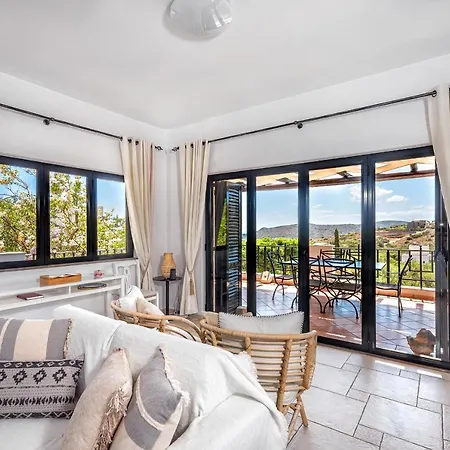Artemis Villa